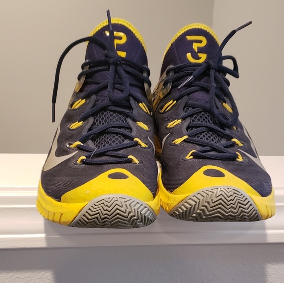 Paul George basketball shoes - Picture 2 of 3